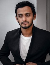 Arka Das fotoğrafı