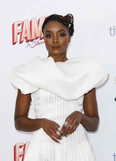 KiKi Layne Fotoğrafı
