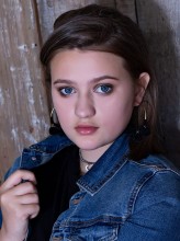 Phoebe Austin fotoğrafı