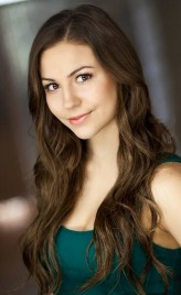 Joelle Farrow fotoğrafı