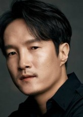 Lee Joong-Ok fotoğrafı