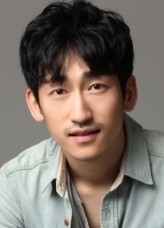 Lee Doo-Suk fotoğrafı