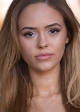 Calli Taylor fotoğrafı