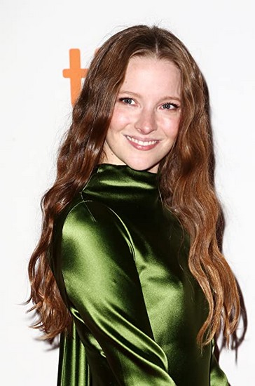 Morfydd Clark fotoğrafı