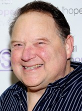 Stephen Furst fotoğrafı