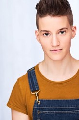 Theo Germaine fotoğrafı