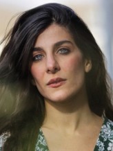 Mina Kavani fotoğrafı