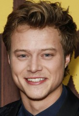 Rudy Pankow fotoğrafı