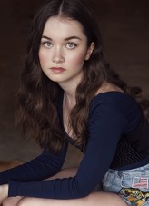 Alison Thornton fotoğrafı