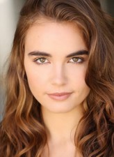 Anna Maiche fotoğrafı