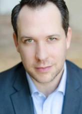 Dustin Lewis fotoğrafı