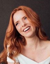 Aj Bridel fotoğrafı