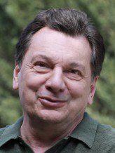 Vedat Milor fotoğrafı