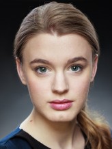 Amy James-Kelly fotoğrafı