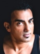 R. C. Sayyah fotoğrafı