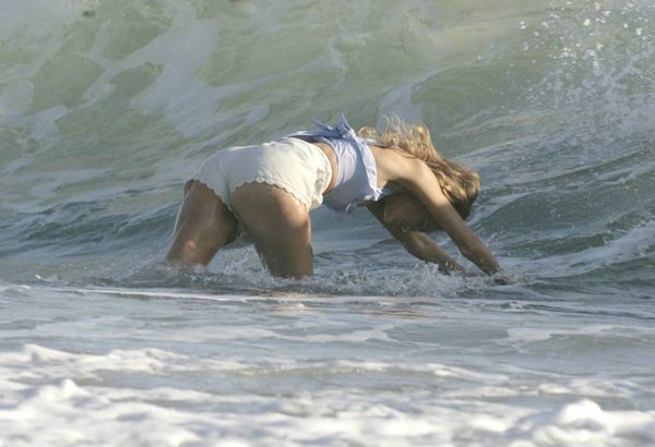 Isabel Lucas Fotoğrafı