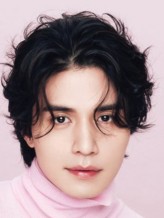 Lee Dong-Wook fotoğrafı