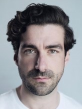 Nicholas Bishop fotoğrafı