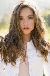 Mackenzie Ziegler fotoğrafı