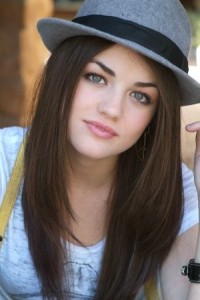 Lucy Hale Fotoğrafı