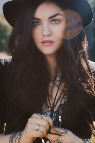 Lucy Hale Fotoğrafı