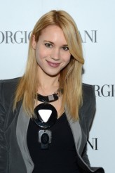 Kristen Hager fotoğrafı