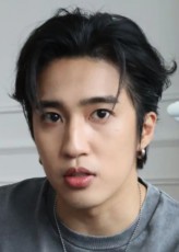 Jun-Shuo Lou fotoğrafı