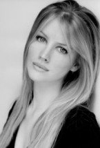 Tiffany Mulheron Fotoğrafı