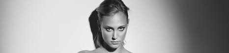 Nora Arnezeder Fotoğrafı