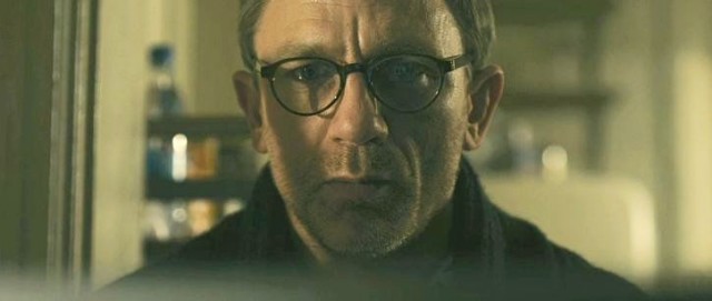 Ejderha Dövmeli Kız Fotoğrafı