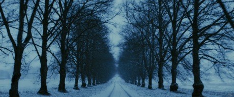 Ejderha Dövmeli Kız Fotoğrafı