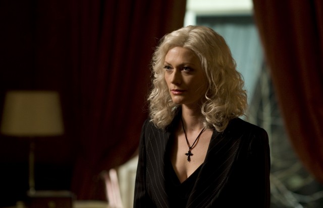 Clive Barker'dan Kan Kitabı Fotoğrafı