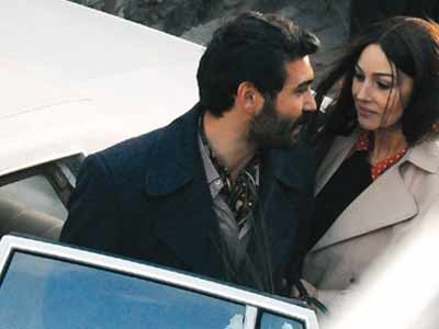 Gergedan Mevsimi Fotoğrafı