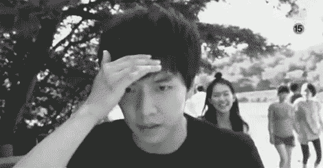 Kız Arkadaşım Dokuz Kuyruklu Bir Tilki Fotoğrafı