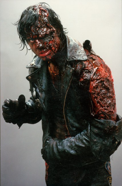 Near Dark Fotoğrafları 1