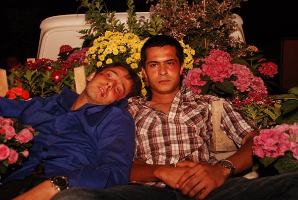 Gökten 3 Elma Düştü Fotoğrafı
