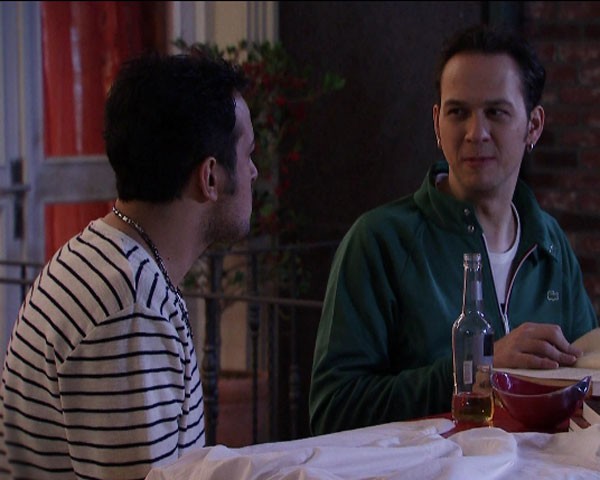 Yalan Dünya Fotoğrafı