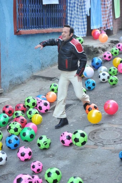 Sen Kimsin? Fotoğrafı