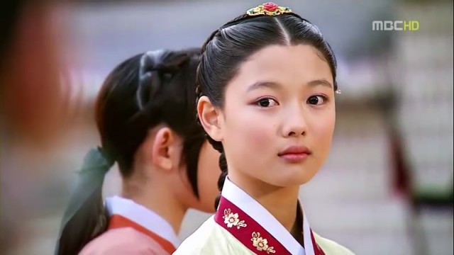 The Moon That Embraces the Sun Fotoğrafı