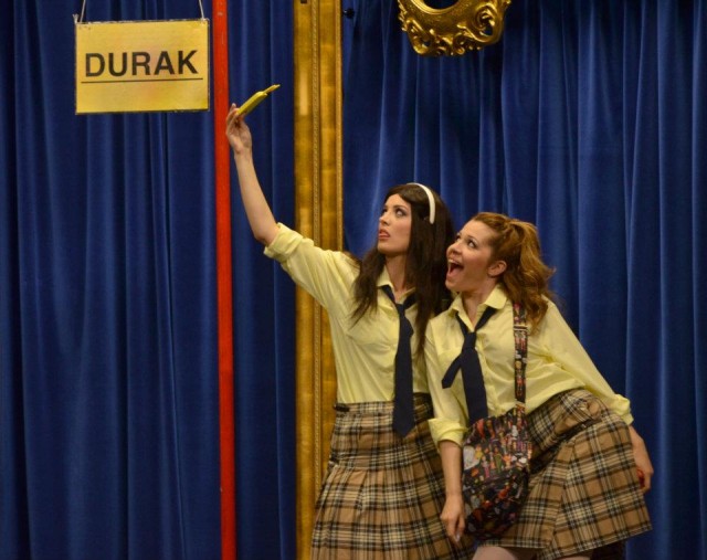 İnsanlar Alemi Fotoğrafı