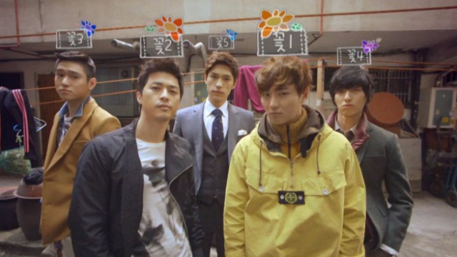 Flower Boy Next Door Fotoğrafı