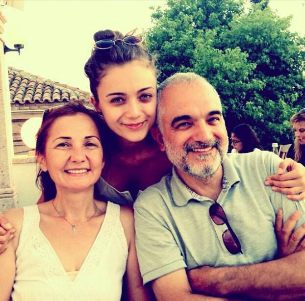 Bir Aşk Hikayesi Sezon 1 Fotoğrafı