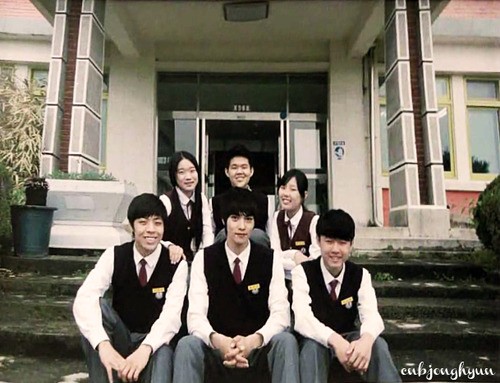 Adolescence Medley Fotoğrafı