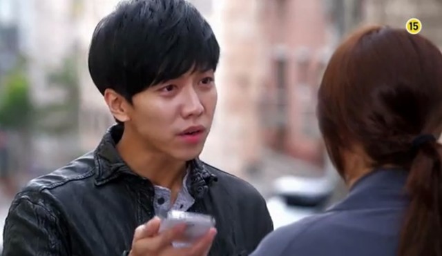 Etrafın Sarıldı Fotoğrafı