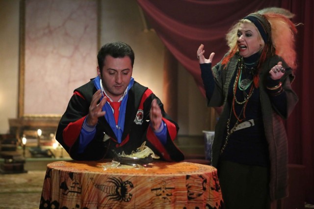 Sihirbazlık Okulunda Bir Türk Fotoğrafı