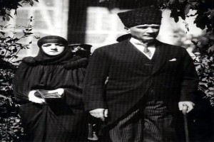 Latife Hanım Fotoğrafı