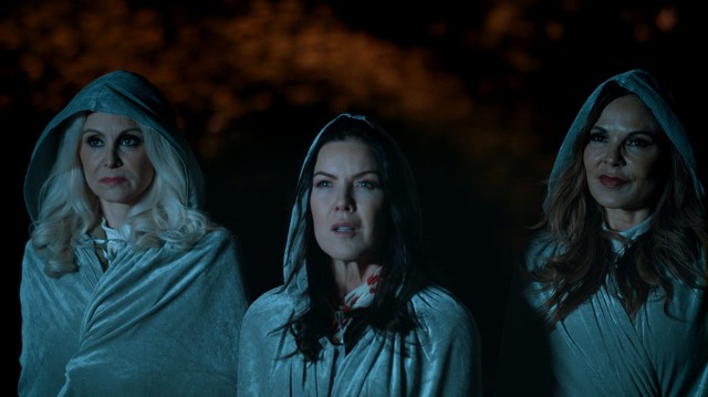 Witches of Amityville Academy fotoğrafı