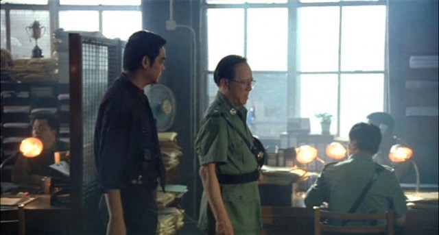 Kara Maske Fotoğrafı