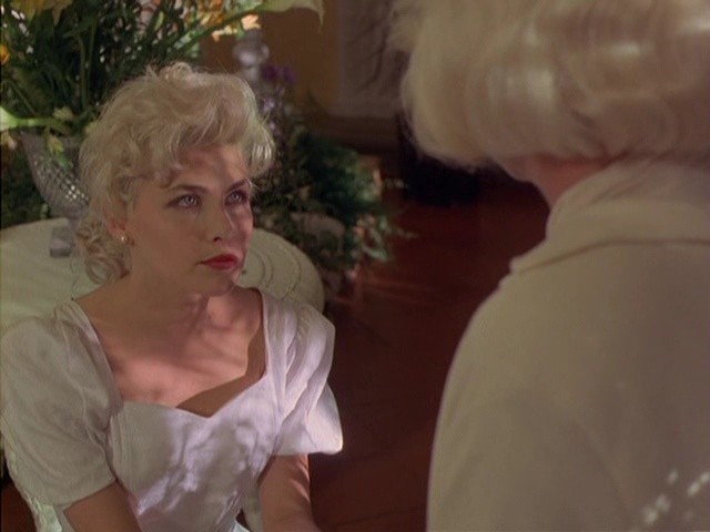 Two Moon Junction Fotoğrafı