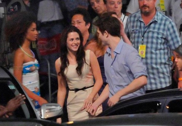 Alacakaranlık Efsanesi: Şafak Vakti Bölüm 1 Fotoğrafı